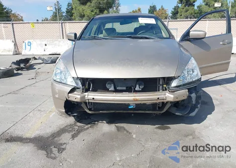 2005 Honda Accord 2.4 Ex z USA, uszkodzony, nr VIN 1HGCM568X5A172292